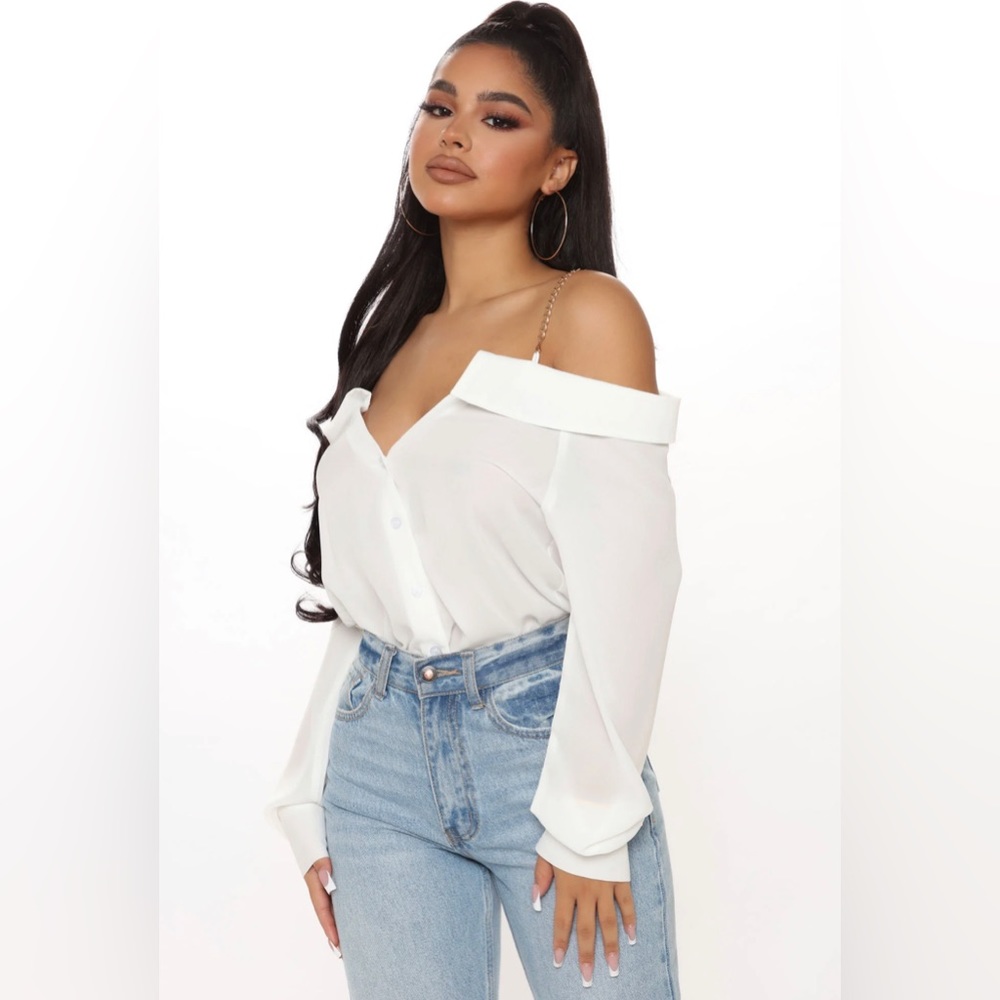 Fashion nova off the shoulder chain top